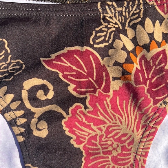 Old Navy Bikini - Picture 2 of 7